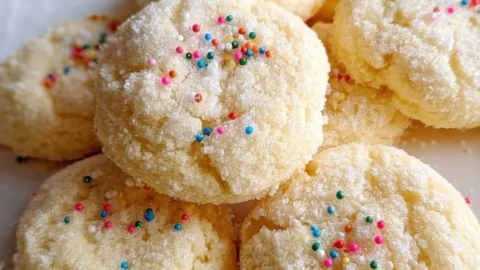Three-ingredient easy sugar cookies fresh out of the oven